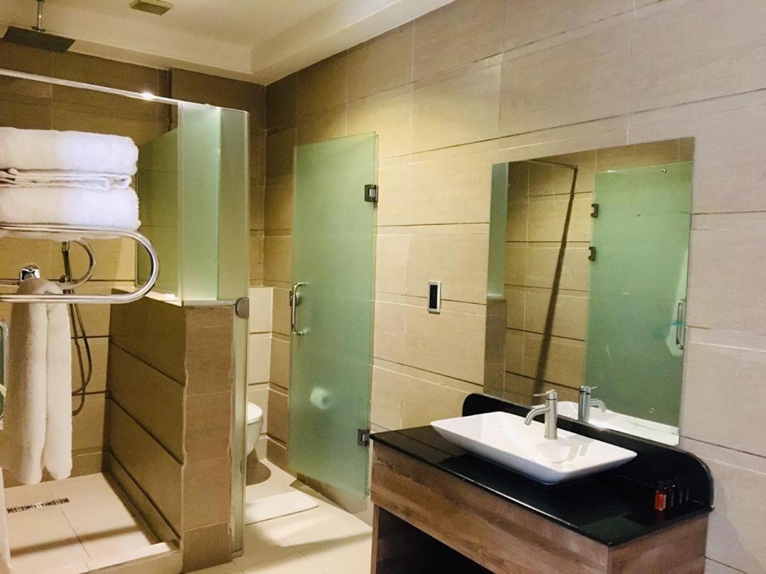 Summerset Continental Hotel Maitama By T E L E Hospitality Abuja Exterior foto