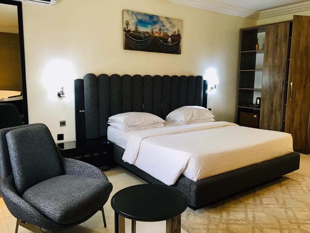 Summerset Continental Hotel Maitama By T E L E Hospitality Abuja Exterior foto