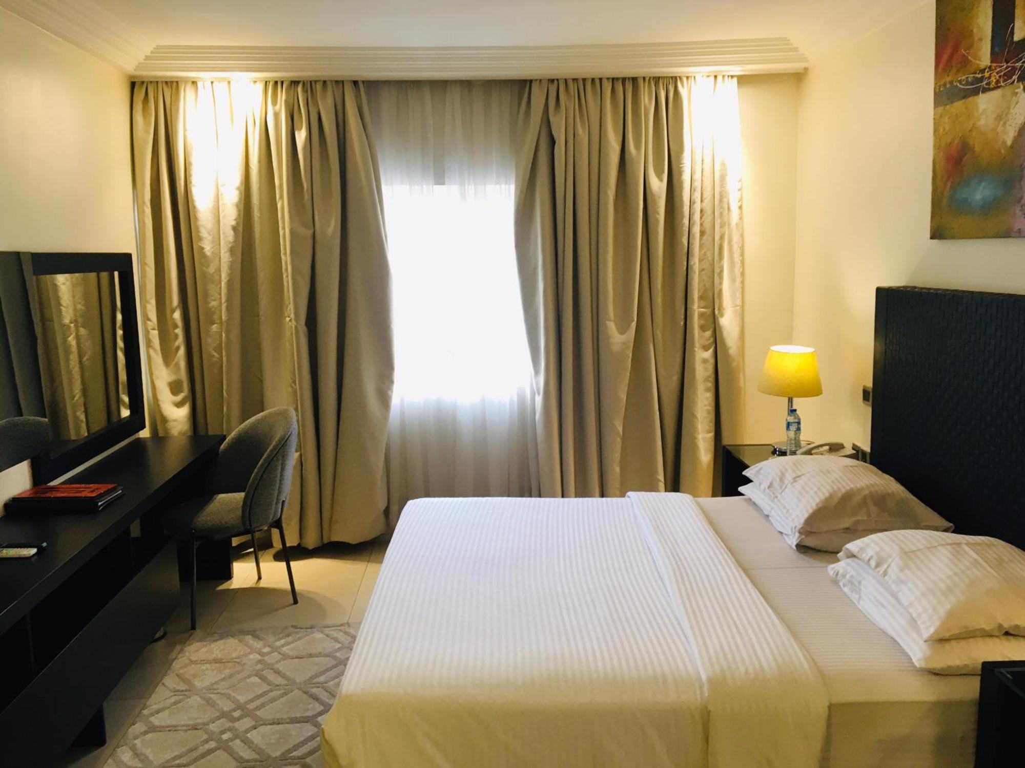 Summerset Continental Hotel Maitama By T E L E Hospitality Abuja Exterior foto